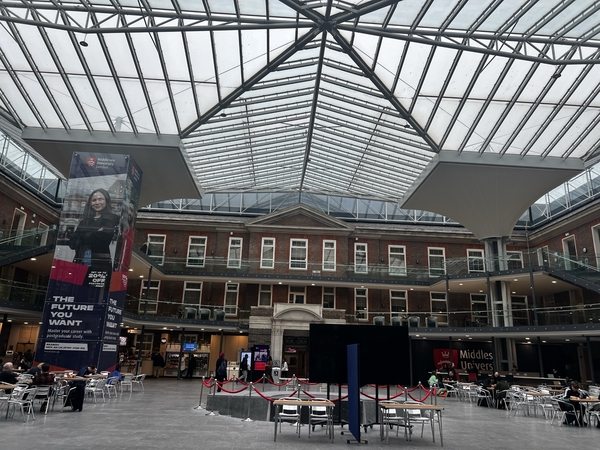 MIDDLESEX UNIVERSITY - LONDRA HENDON 